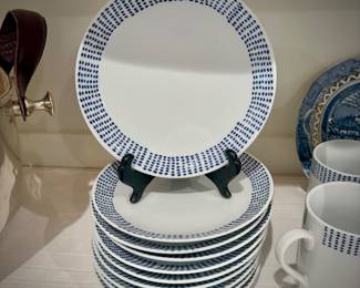 Barreveld plates and mug set