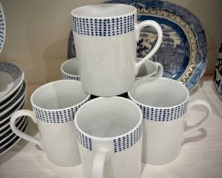 Barreveld plates and mug set