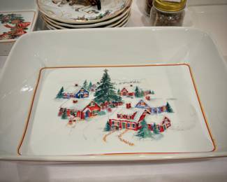 Williams Sonoma “‘Twas the Night before Christmas dessert plates and baking dishes
