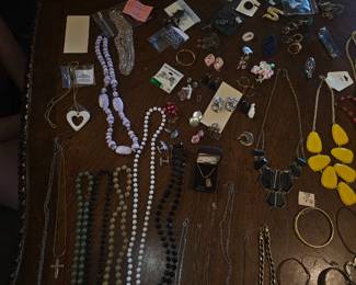 Vintage jewelry 1940s +