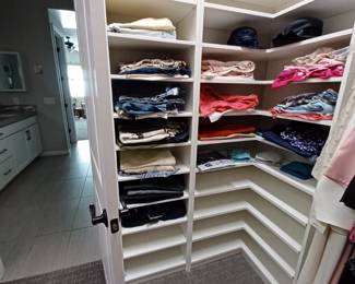 Ladies shorts, pants, jeans, capris size 16 to 18w.