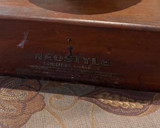 Antique Box, Neostyle