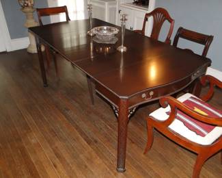 Queen Anne Style Extending DR Table 76" long full length collapses to 41"