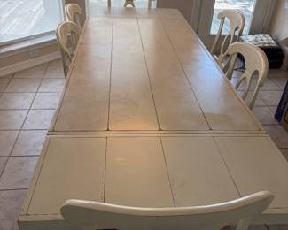 Pottery barn, farmhouse style table, extending leaves