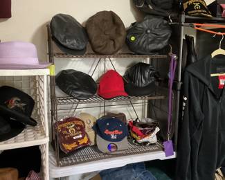 Caps