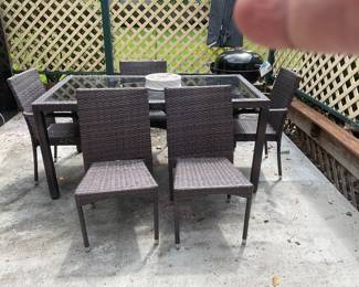 Outdoor dining set