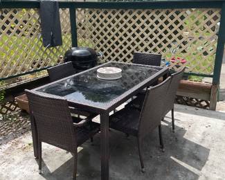 Outdoor table and chairs
