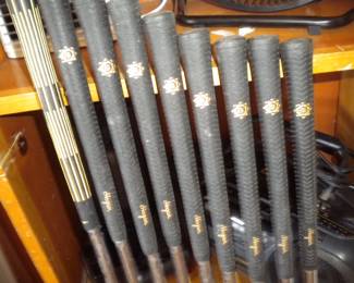Ben Hogan forged irons  set 3 thru wedge   good condition