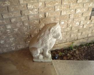 Concrete lions / a pair
