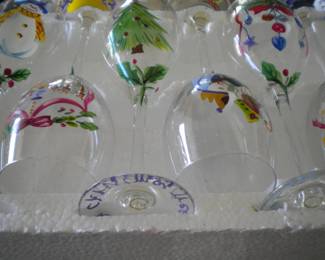 Painted Christmas theme wines several different sets