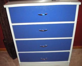 Chest of drawers