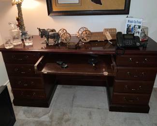 Ethan Allen desk