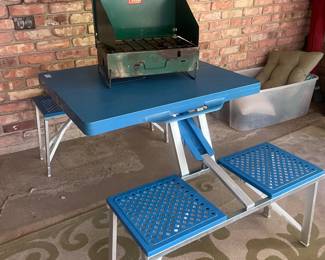 folding picnic tables