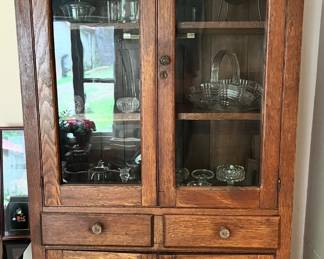 Antique Oak Two- Door Hutch Cabinet with Arched Crown