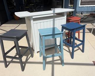 Highwood Lehigh 3-Piece White Bar Height Patio Dining Set