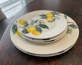 Royal Norfolk Lemon Pattern Dinner Plates