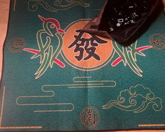 Mahjong Set with Green Patterned Mat