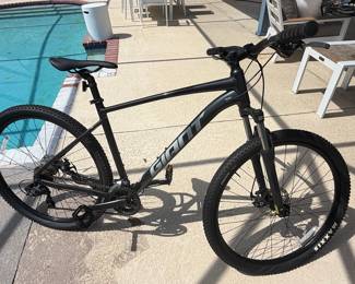 Giant Talon 4 Mountain Bike