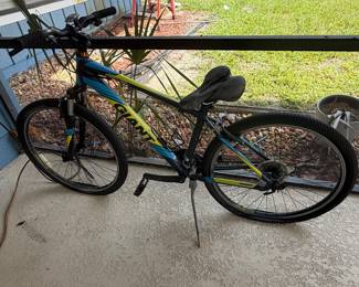 Giant Revel 2 Mountain Bike