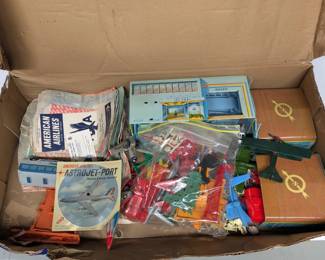 Marx Airport Contents