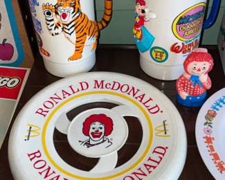 Ronald McDonald Frisbee & Souvenir Cups (Circus & Disney On Ice)
