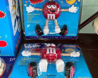 M&M's Mini Radio W/ Headphones (RadioShack Exclusive) (NEW!)