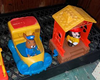 Vintage Hub Bubs Playset & Figures By Mattel