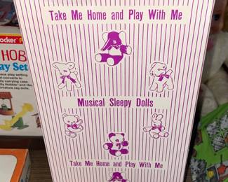 BEAUTIFUL Vintage Musical Sleepy Doll W/ Rubber Face & Originla Box