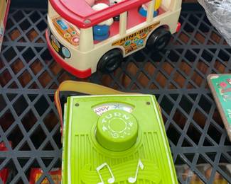 Vintage Mini-Bus By Fisher Price W/ 5 Little People Figures (COMPLETE!)