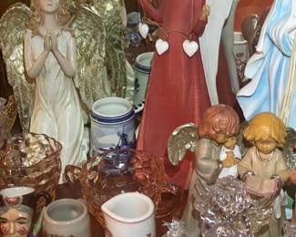 Figurines