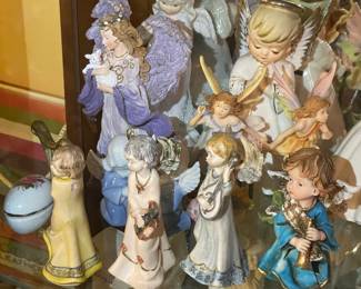 Figurines