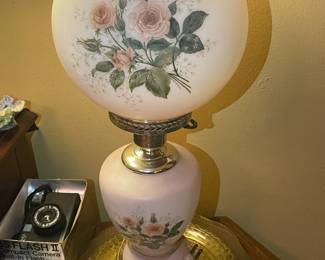 Antique Gone With The Wind Style Lamp