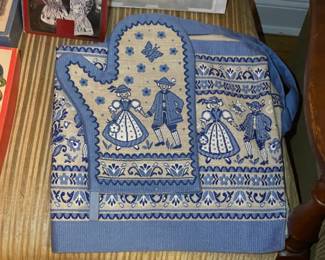 Amish Oven Mitt & Apron