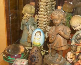 Figurines