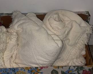 Vintage Chenille Bed Cover W/ Pillowcase