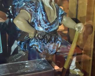 Figurine