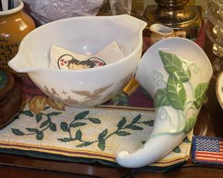 Pyrex Bowl & Wall Pocket