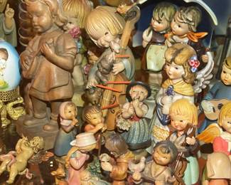 Figurines
