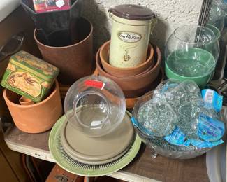 Planters & Vases