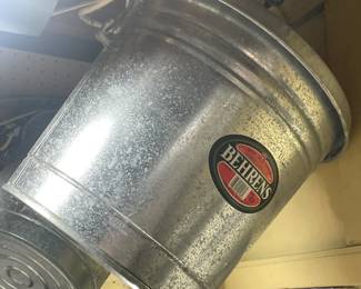 Behren's Galvanized Trash Can W/ Lid