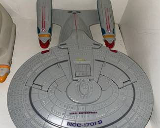 Star Trek The Next Generation U.S.S Enterprise NCC-1701-D Starship Vehicle