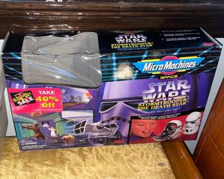 Micro Machines Star Wars Stormtrooper/The Death Star