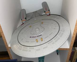Star Trek U.S.S. Enterprise NCC-1701-D Vehicle
