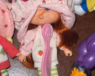 Strawberry Shortcake Doll W/ Comb