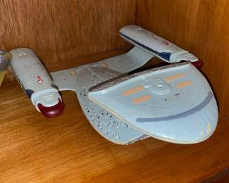Star Trek USS Enterprise-D Dual Vehicle (Diamond Select Toys)