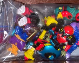 Micro Machines Z-Bots Vehicles & Figures Set