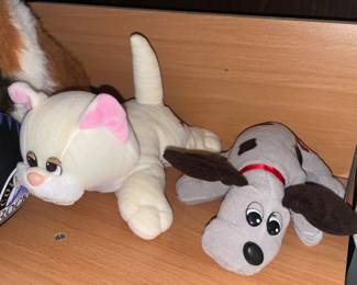 Vintage Pound Purrie & Pound Puppy Plush