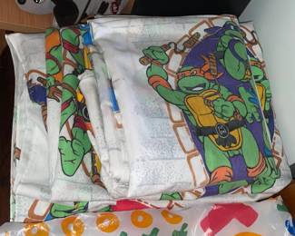 Vintage TMNT Bed Set (Fitted Sheet, Top Sheet, & 1 Pillowcase)