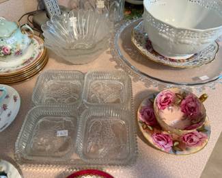 Teacups & Saucers 