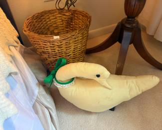 Vtg Stuffed Swan